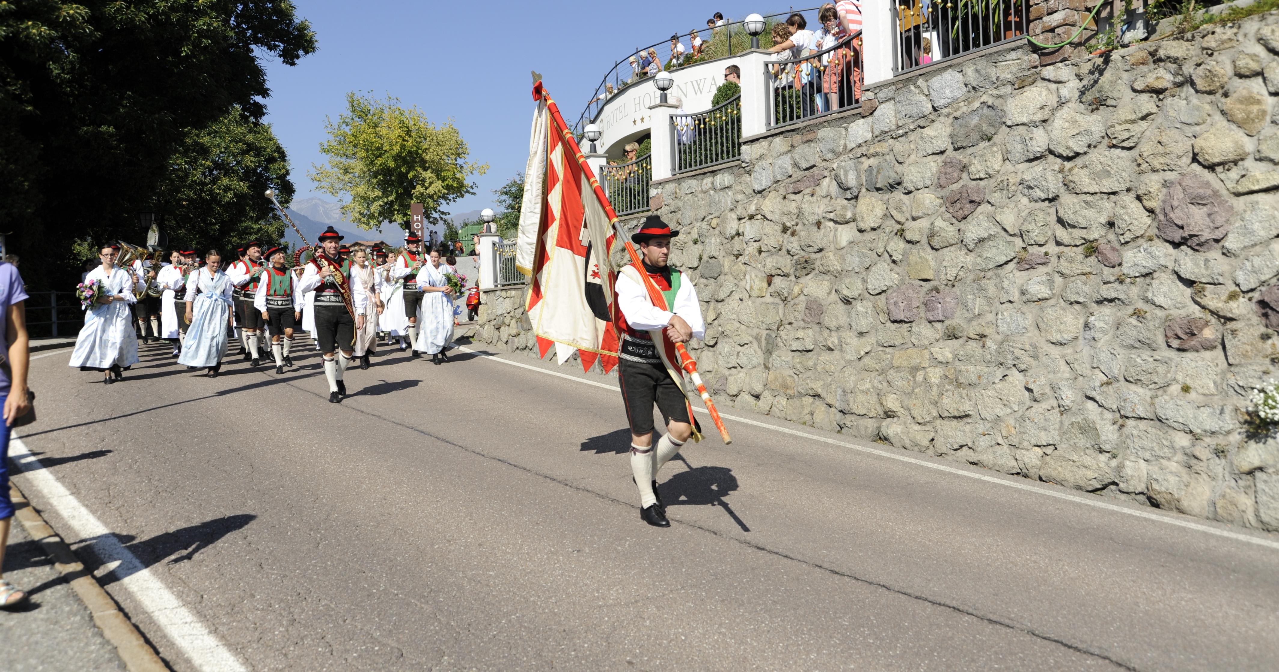 Südtiroler Brauchtum und Traditionen in Schenna, Südtirol