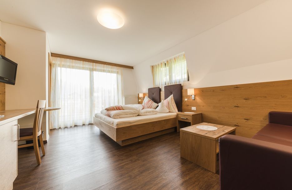 Pension Hahnenkamm 3 Sterne - Schenna, Südtirol Pension Hahnenkamm