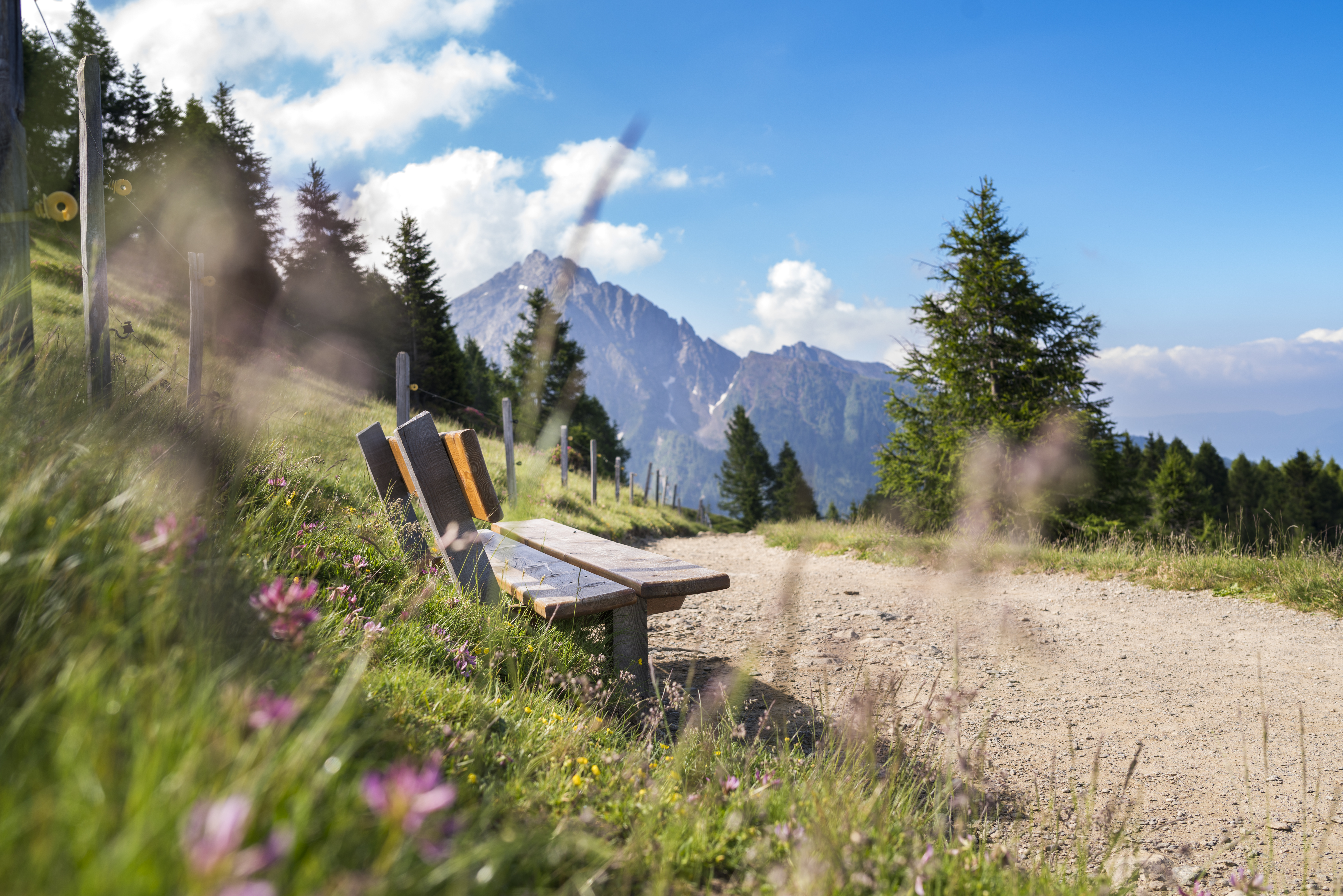 Wandern im Hirzermassiv bei Schenna, Südtirol